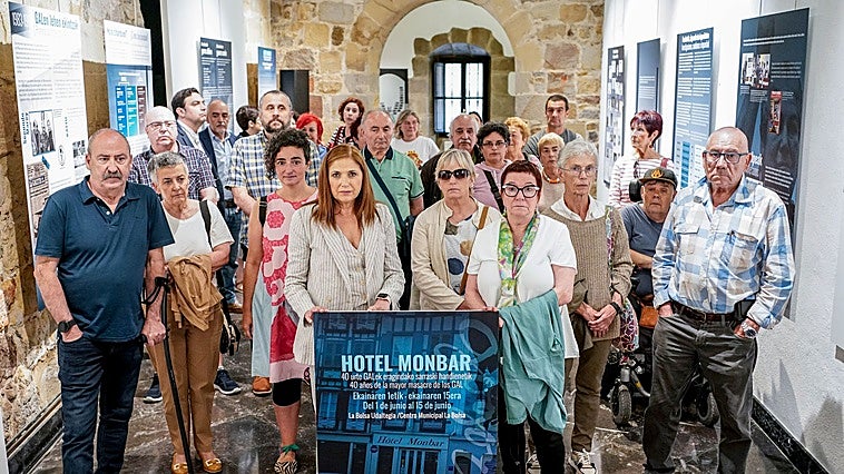 La consejera San José: «El atentado del GAL en el Hotel Monbar nunca debió suceder, fue cruel e injusto»