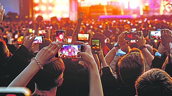 La última idea de las teleoperadoras: tarifas extra para que no te quedes sin cobertura en el móvil