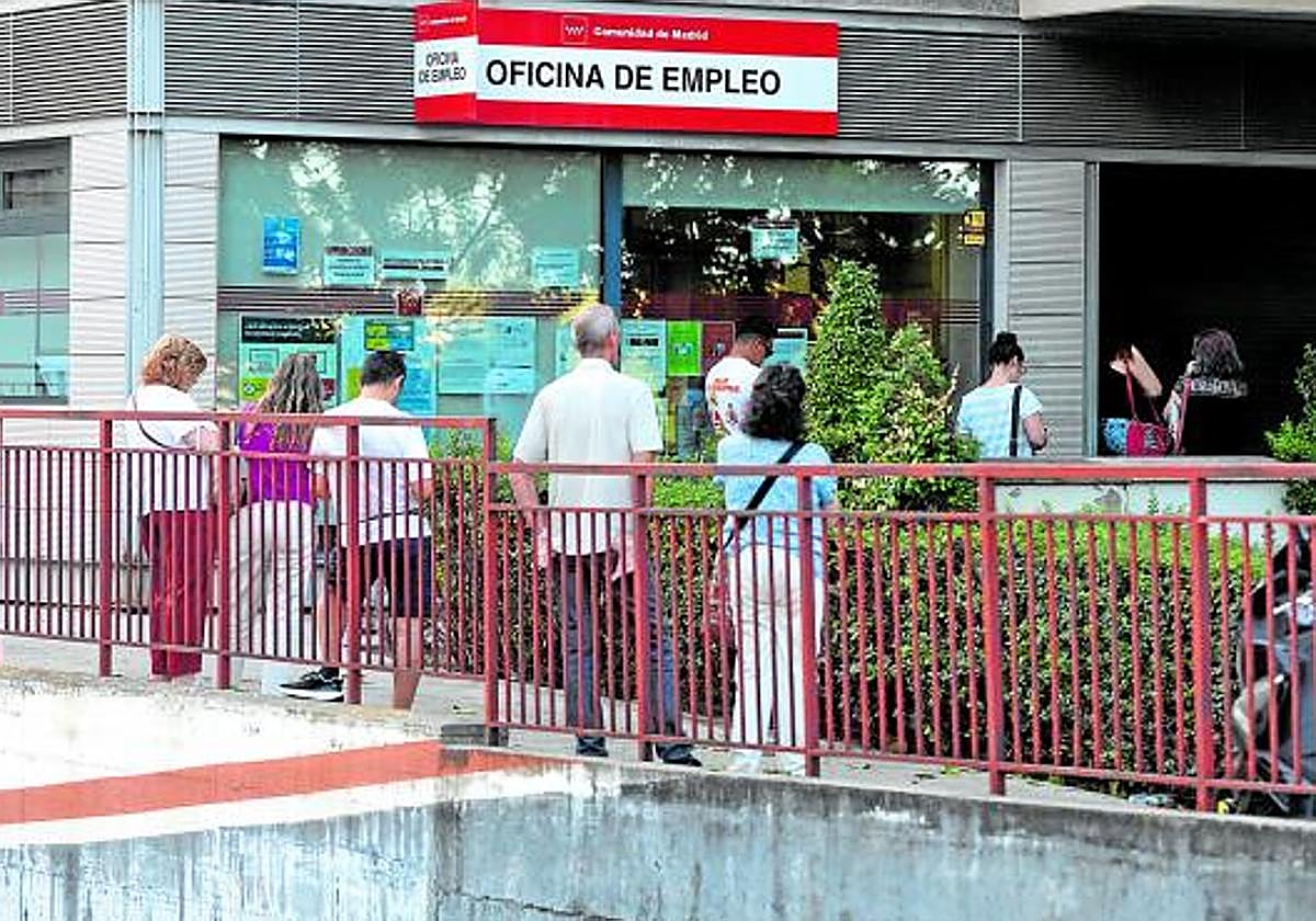 Vende una casa sin avisar al SEPE y tendrá que devolver 7.000 euros del subsidio de mayores de 52 años