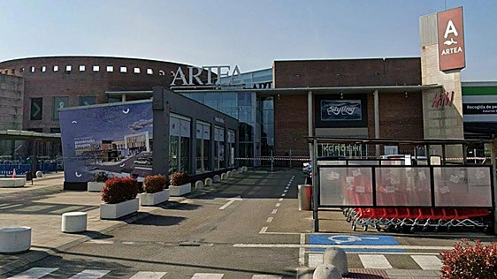 Artea reforma el centro comercial para hacerlo «más competitivo»