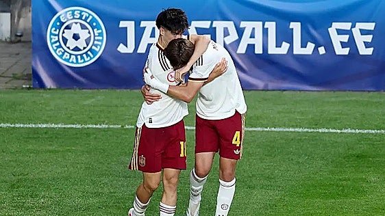 Mikel Urrestarazu marca el gol que fuerza los penaltis en la semifinal del Europeo sub-17
