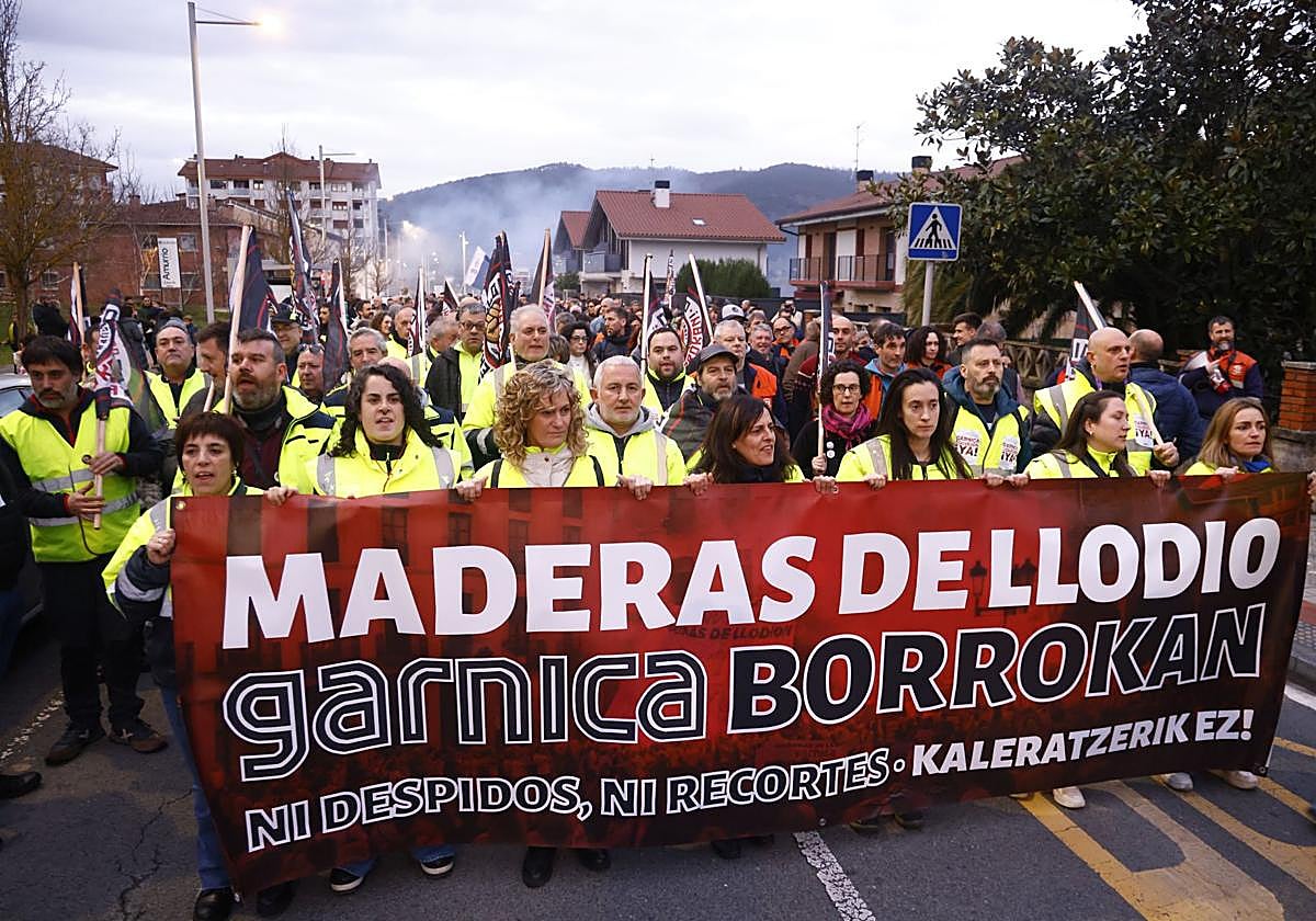 La plantilla de Maderas de Llodio pone fin a 262 días de hue