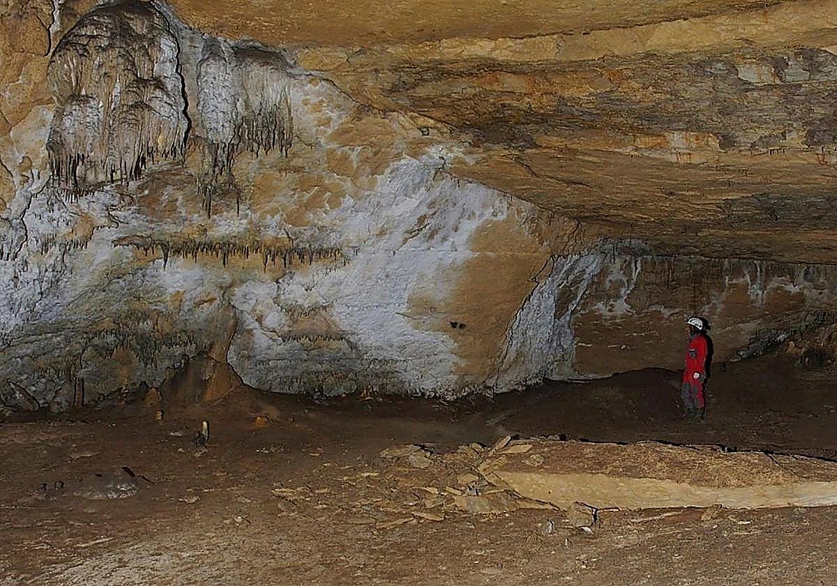El santuario oculto en la cueva más famosa de Las Merindades