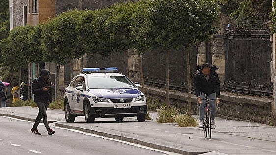 La Ertzaintza arresta en Vitoria a un menor de Bideberria por apuñalar a un joven en el brazo