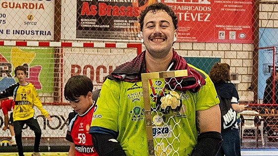 «He llegado hasta aquí por el Balonmano Miranda y me gustaría empezar algo cuando vuelva»