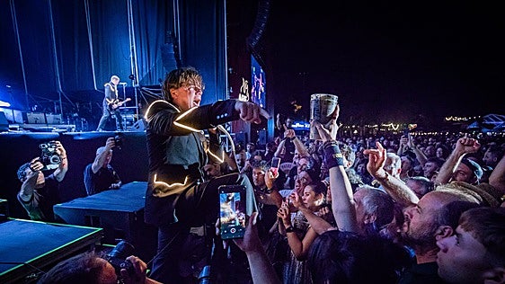 The Hives coronan la primera noche del Azkena