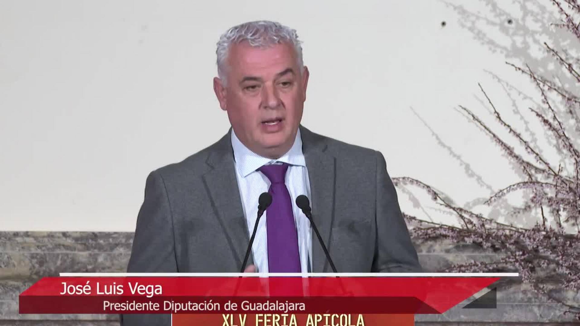 Pastrana da la bienvenida a la XLV edición de la Feria Apícola Internacional