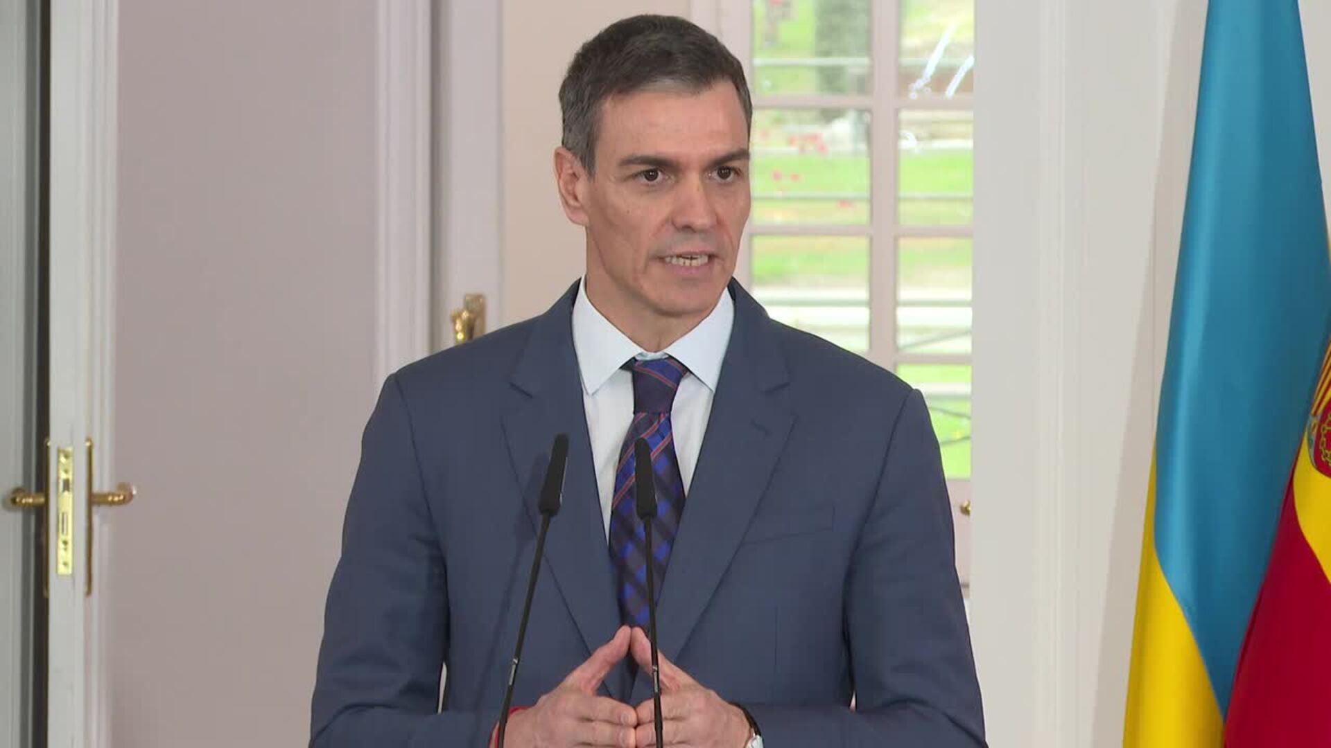 Sánchez deja en el aire presentar PGE este mes por la "gravedad de la situación internacional"