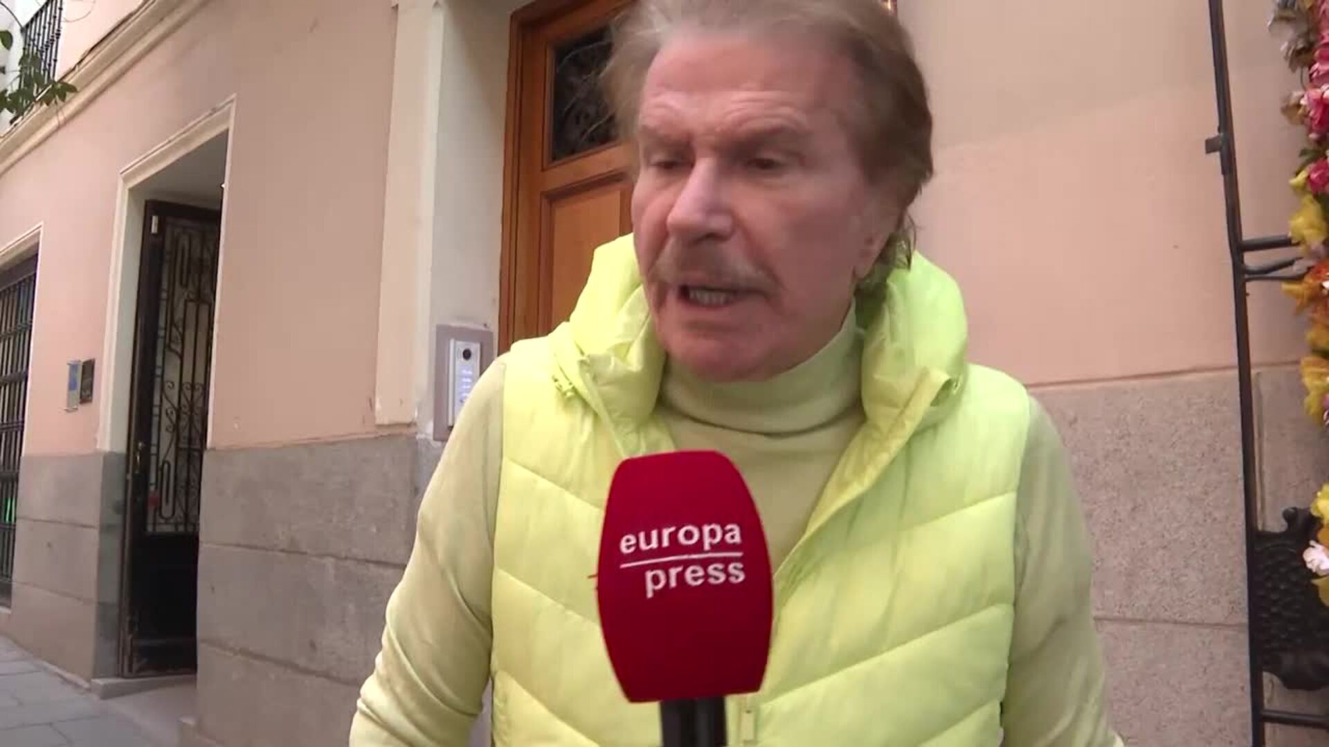 Edmundo Arrocet, ajeno a la guerra con las Campos, se vuelca con Alejandra Rubio: "Tú, ni caso"