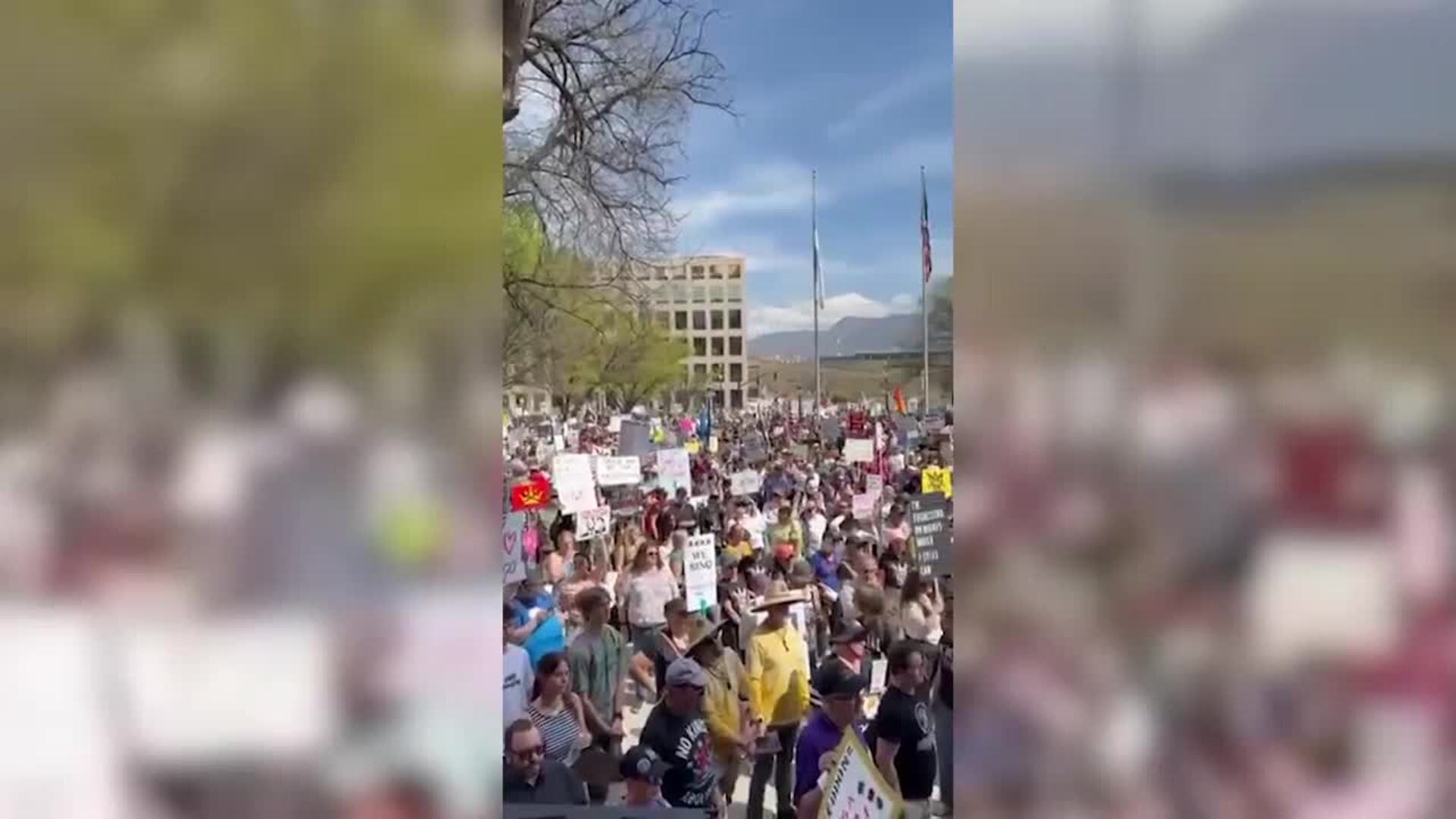 Miles de manifestantes protestan contra Trump y la guerra en ciudades de EEUU