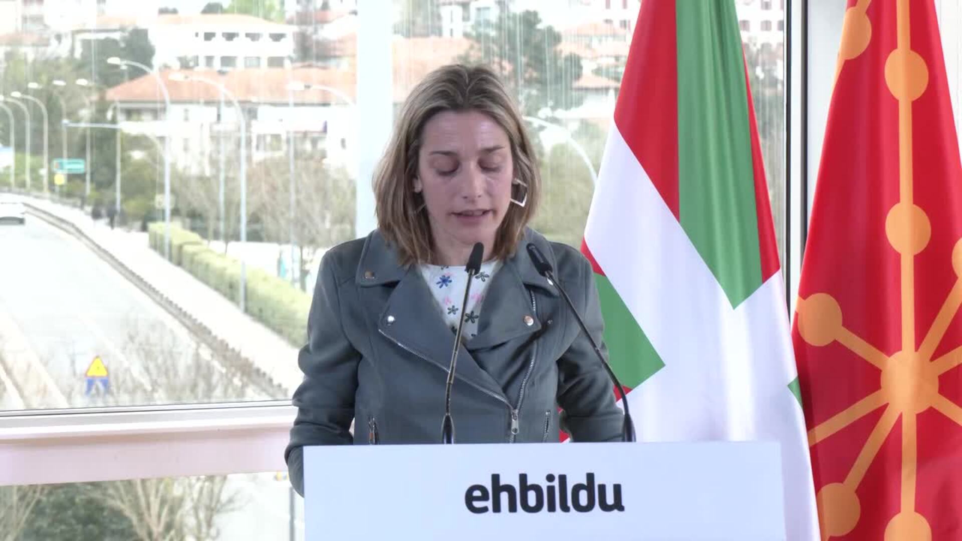 EH Bildu y EH Bai llaman a "actuar como pueblo" y conformar "consensos amplios"