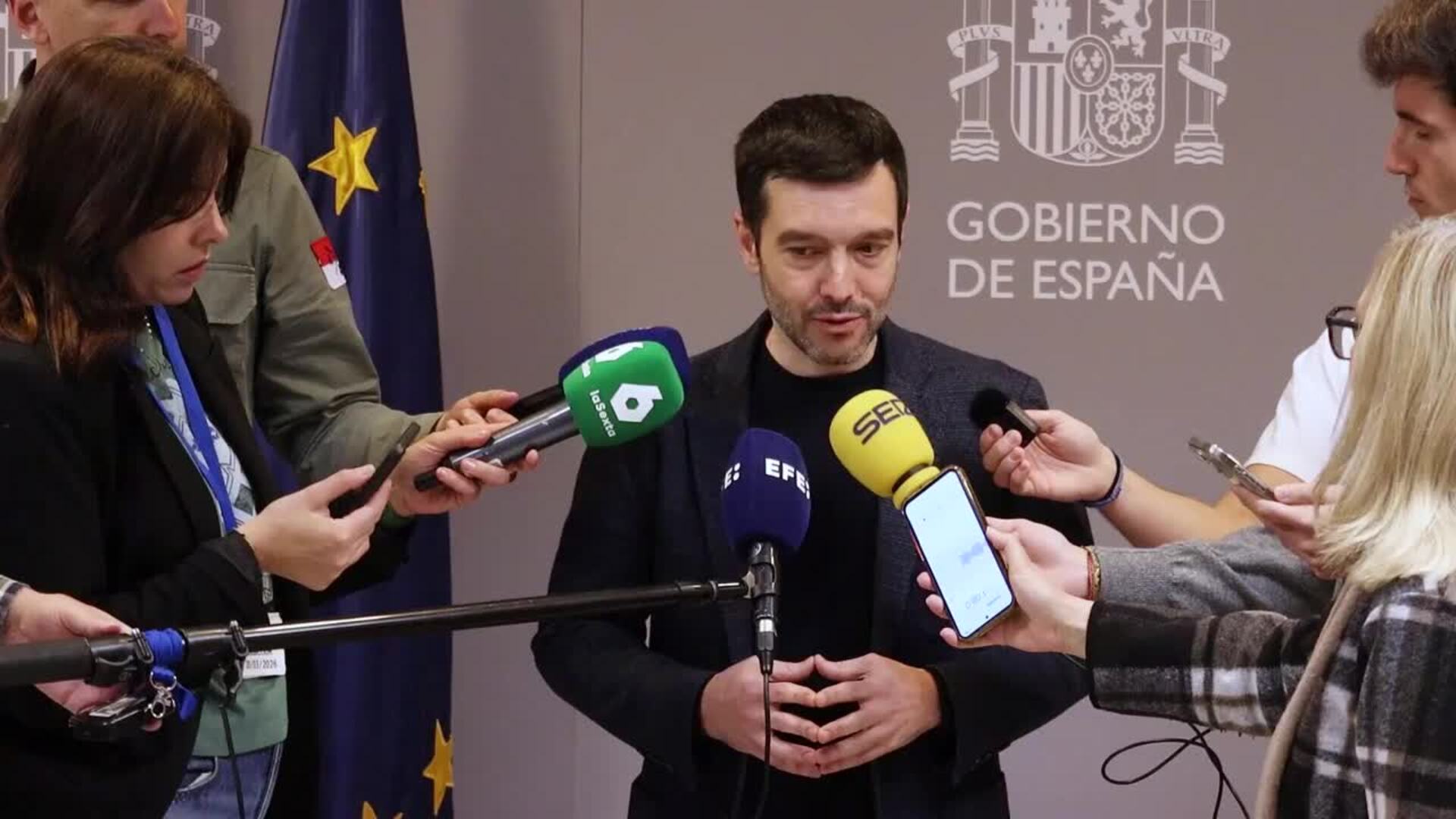 Consumo avisa a 13 fondos e inmobiliarias de que han de aceptar prorrogar alquileres
