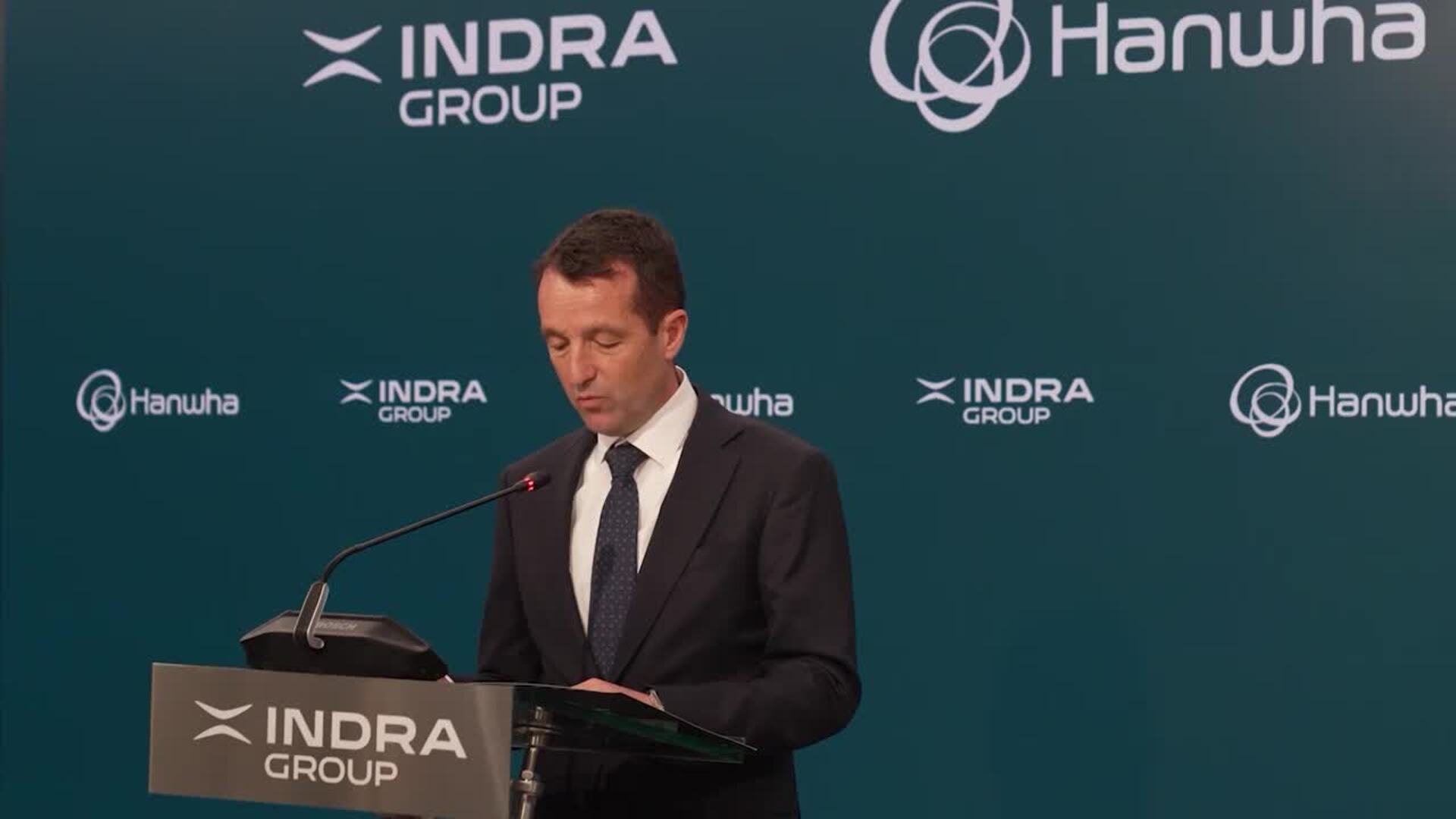 Escribano deja su cargo en Indra por "responsabilidad" y para no interferir en su estabilidad