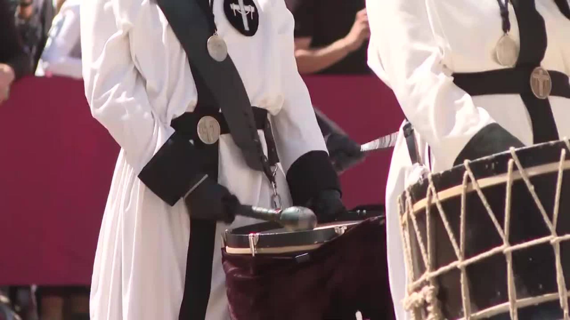 Tamborrada de Resurreción, "emotiva y emocionante", marca el fin de la Semana Santa en Madrid