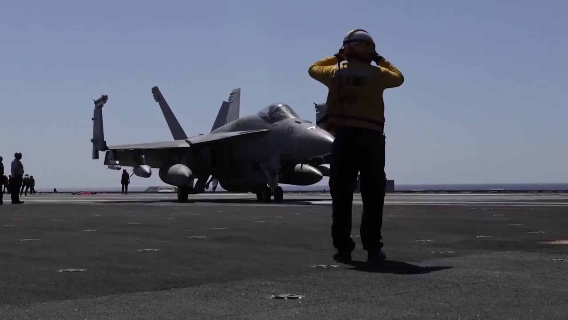Trump anuncia el rescate del militar desaparecido en Irán tras derribo de su avión de combate
