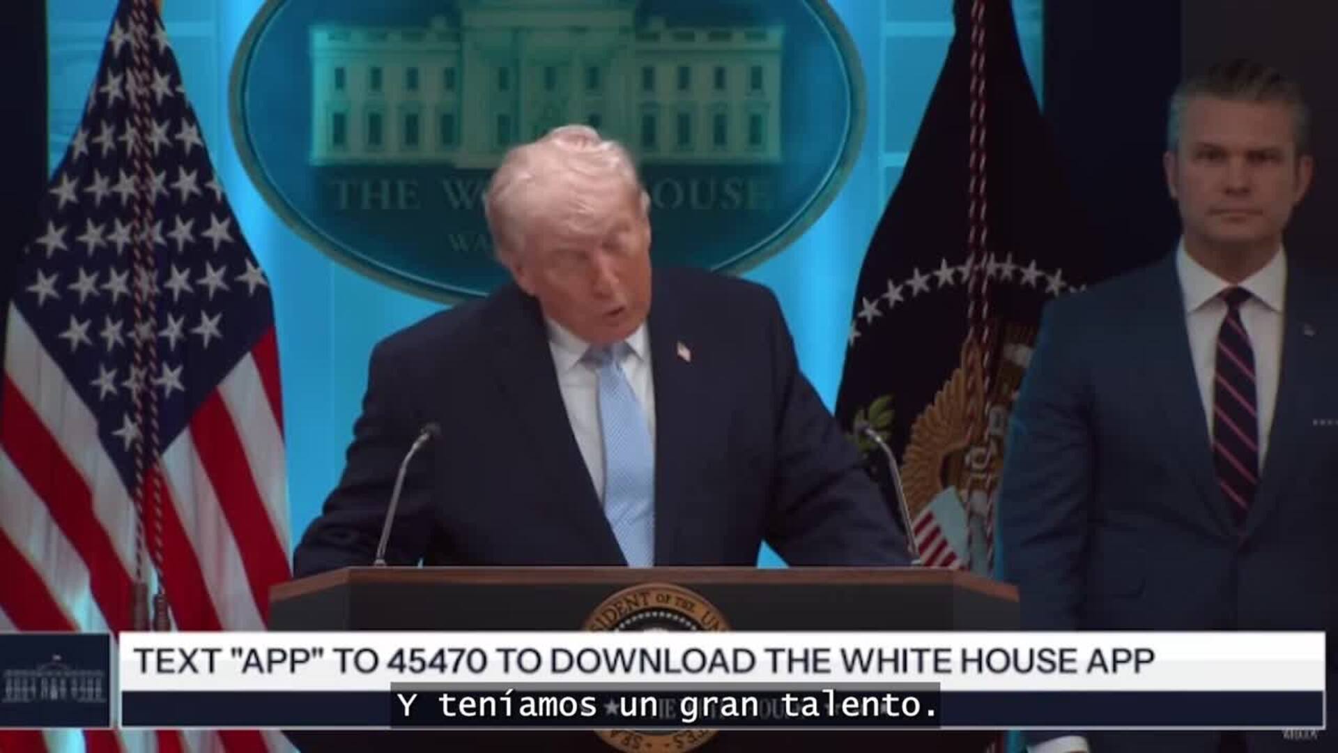 Trump resalta la "histórica" operación de rescate de los pilotos