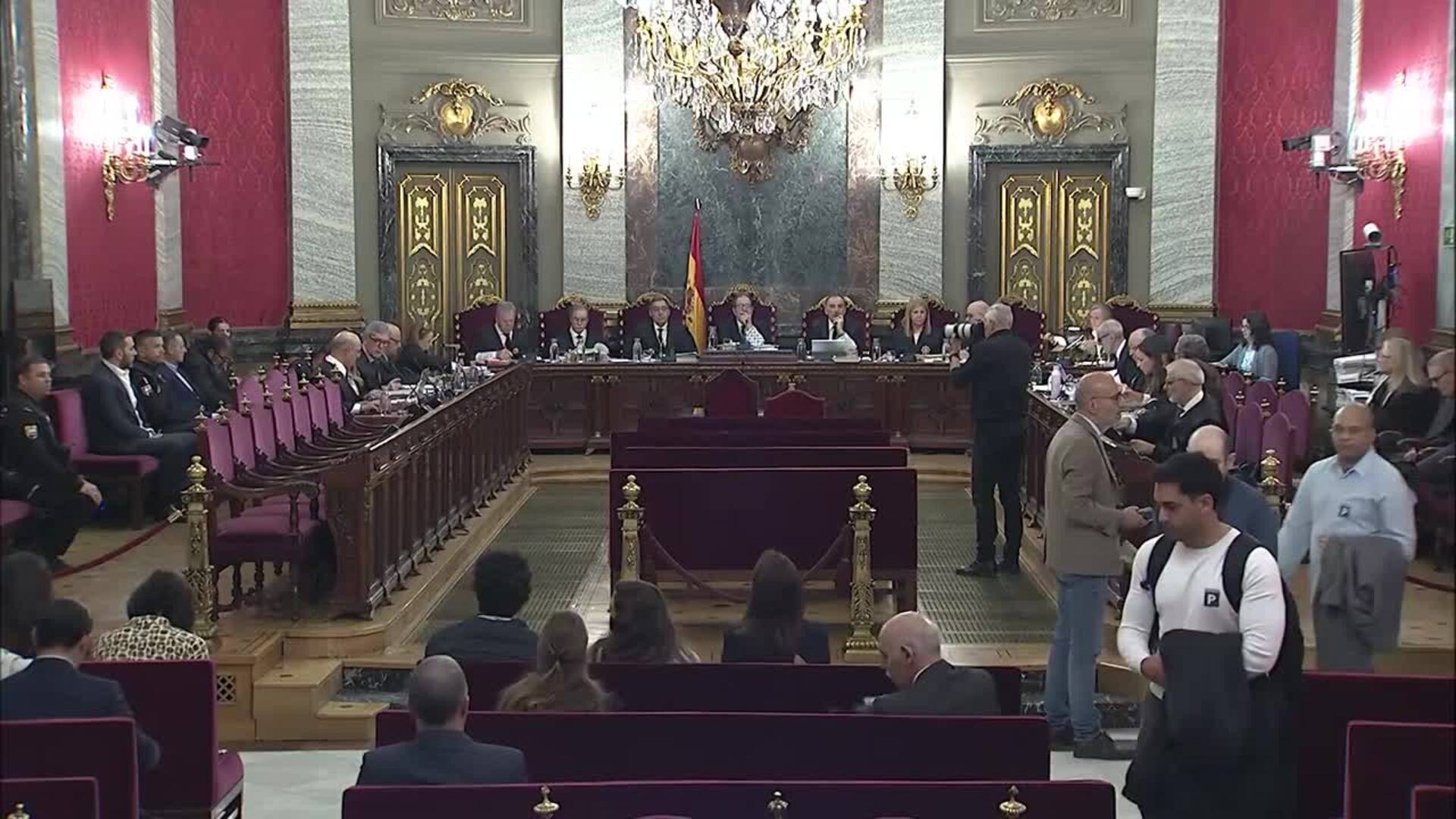 Ábalos, Koldo y Aldama se sientan en el banquillo del Supremo por el 'caso mascarillas'