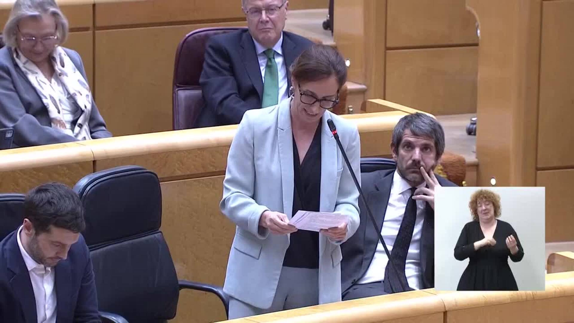 García asegura que la regularización de migrantes "no tiene ningún impacto" en la sanidad