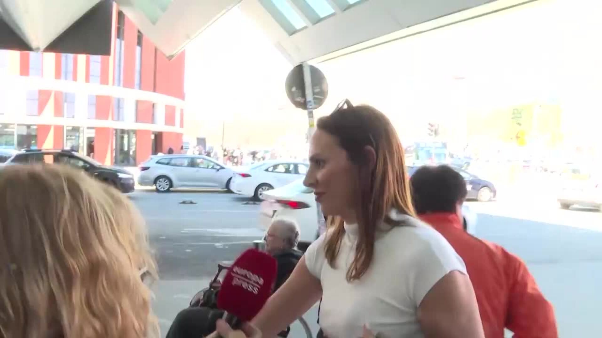 Kiko Rivera, inseparable de Lola García, reacciona entre risas a las palabras de Irene Rosales