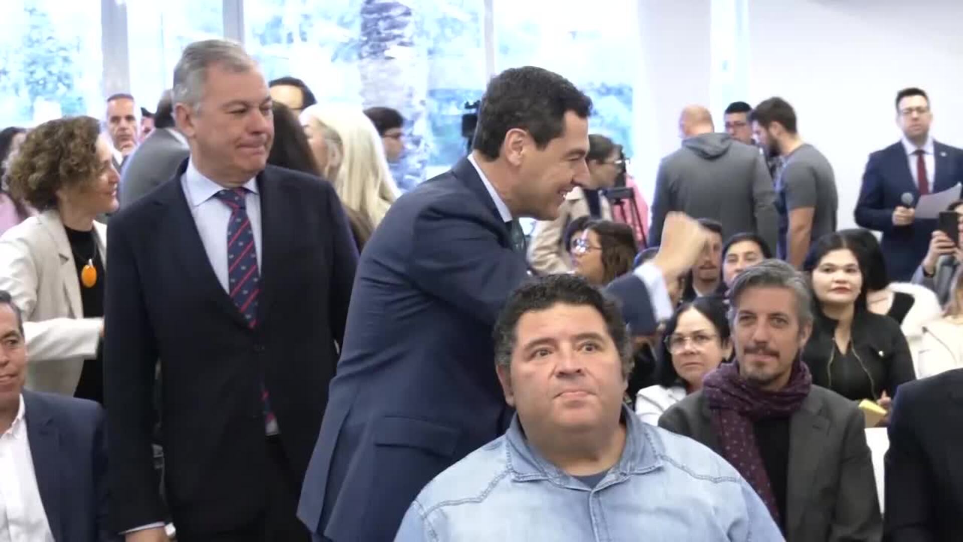 Moreno destaca que el pueblo gitano forma "parte esencial de la naturaleza de Andalucía"
