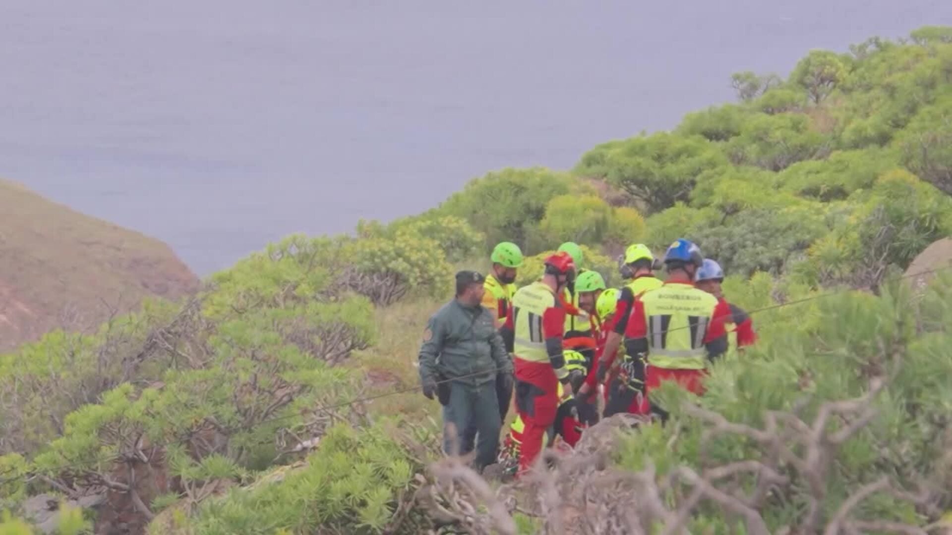 27 heridos y un fallecido en el siniestro de una guagua en La Gomera con turistas británicos