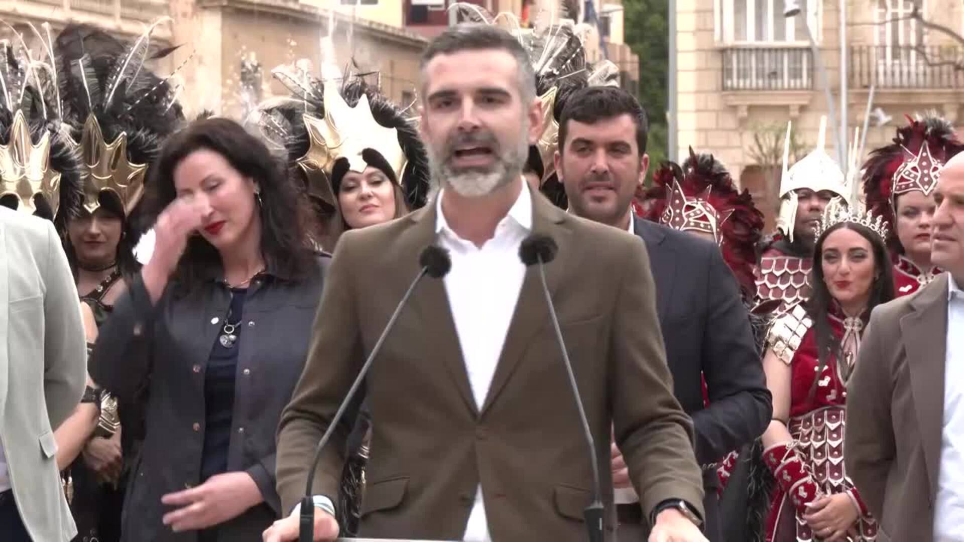 Pacheco resalta potencial cultural y turístico de las Fiestas de Moros y Cristianos de Mojácar