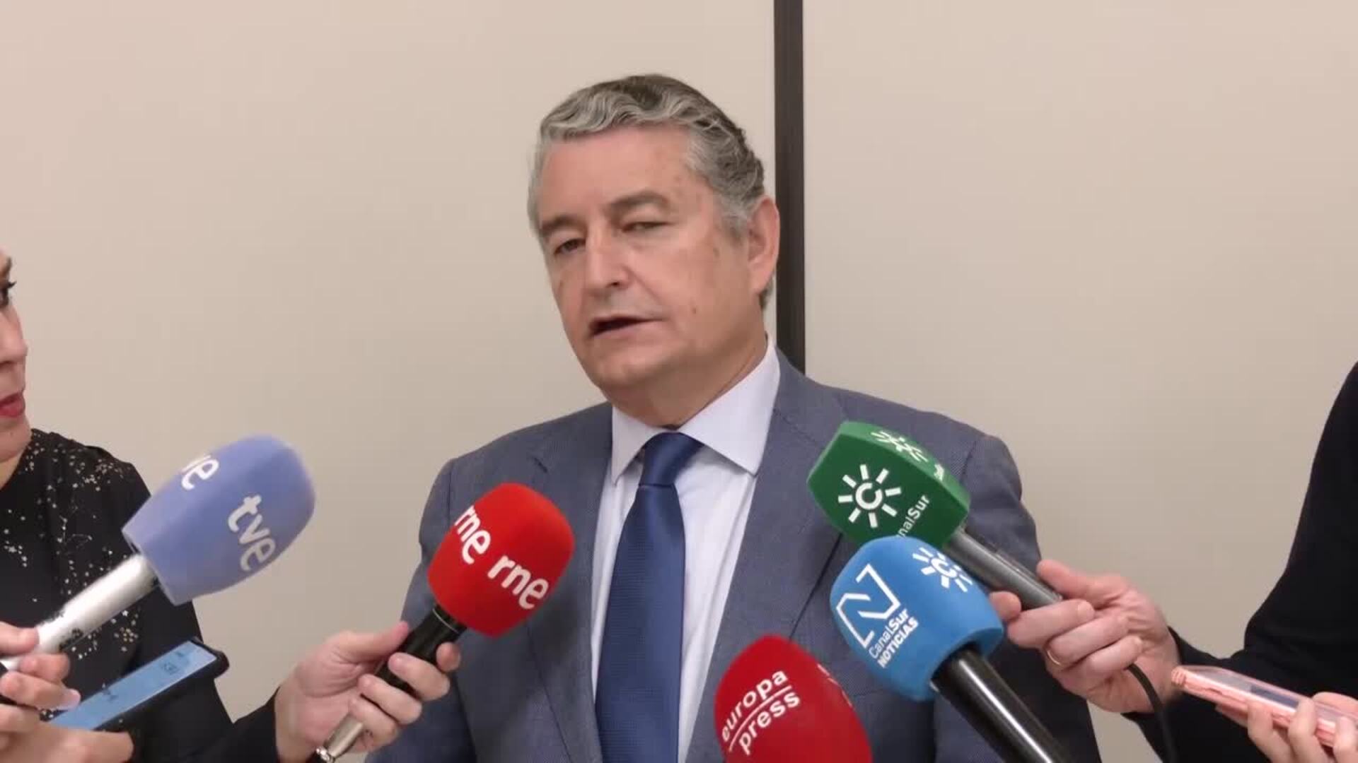 Sanz no entra en debate con las víctimas de Adamuz y reprocha la cortina de humo de Puente