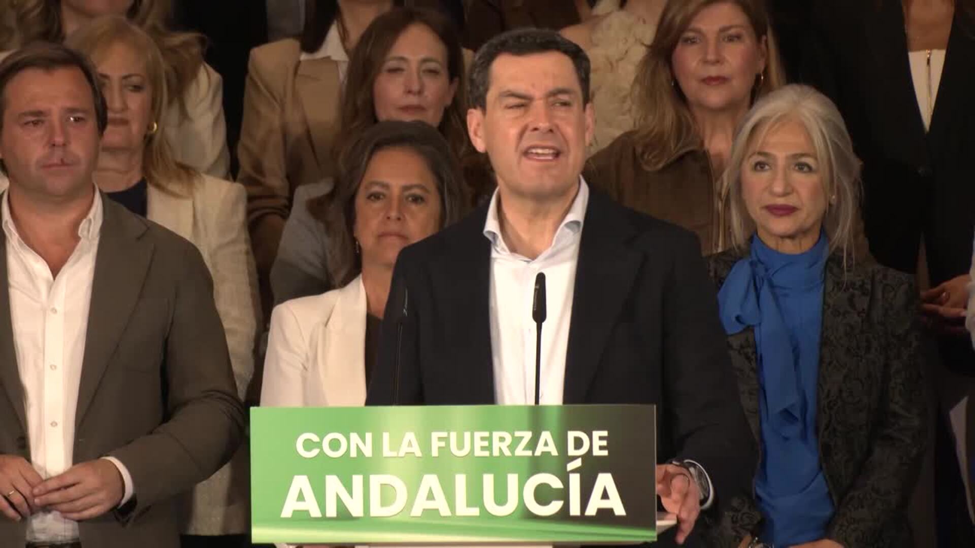 Moreno censura los "bulos" de Montero sobre sanidad y la acusa de presentarse como un "trámite"