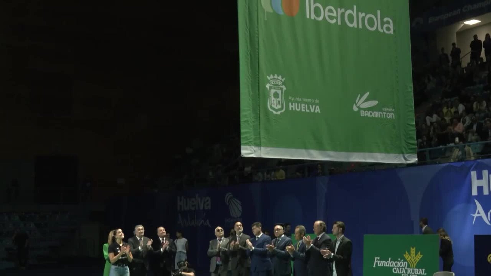 Carolina Marín se despide del bádminton con un homenaje y Moreno la cataloga como "leyenda"