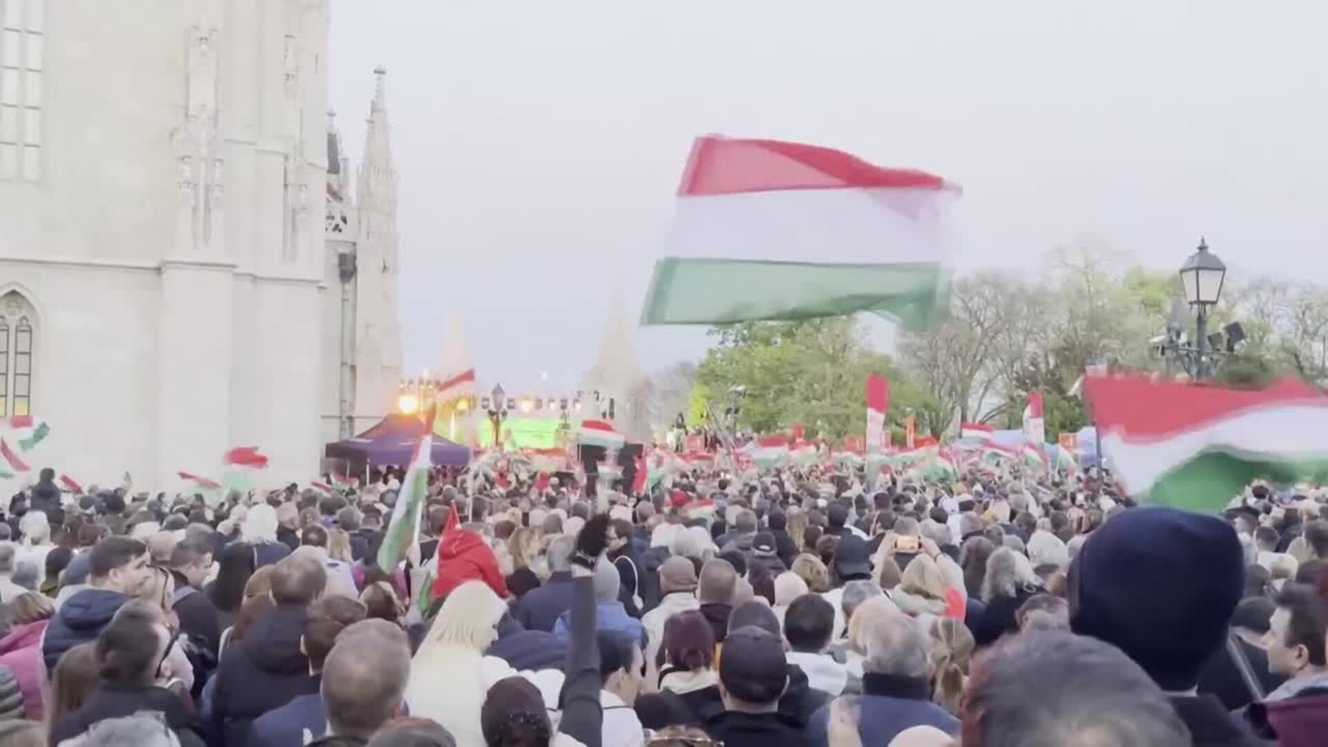 Hungría comienza a votar en el mayor desafío para el primer ministro Orbán tras 16 años