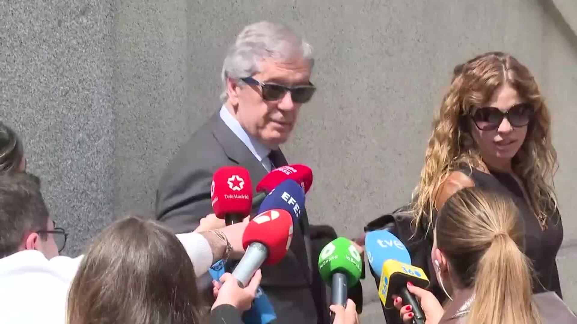 Abogado de Ábalos: "No nos podemos pronunciar sobre unos 'WhatsApp' que no conocemos"