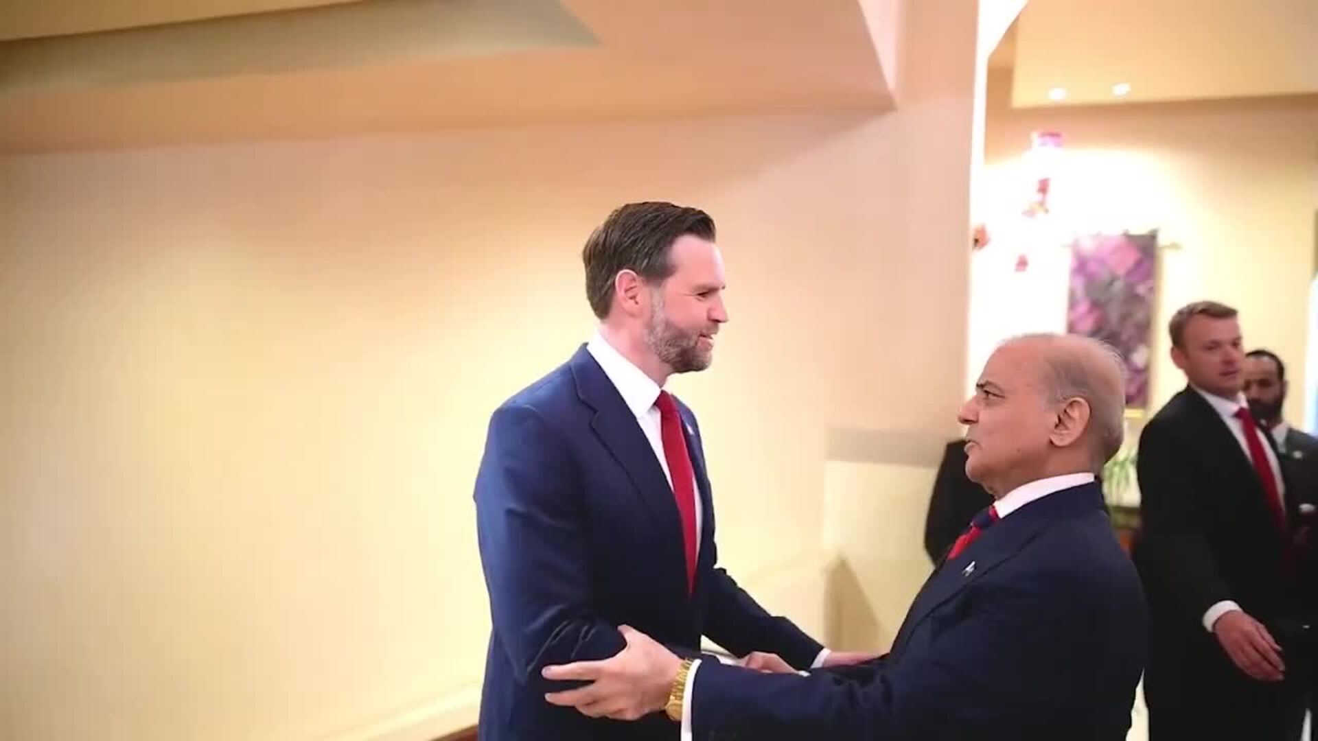 EEUU comenzará el bloqueo del estrecho de Ormuz esta tarde e Irán lo considera "piratería"