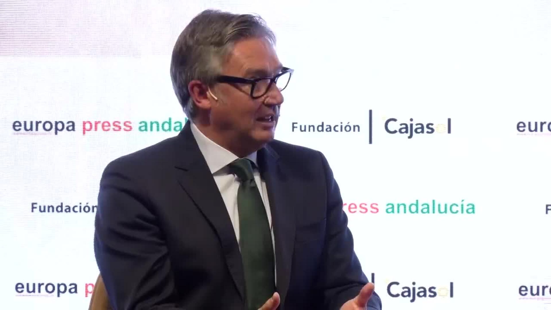 Gavira afirma que Moreno "confunde estabilidad con su comodidad" en Andalucía