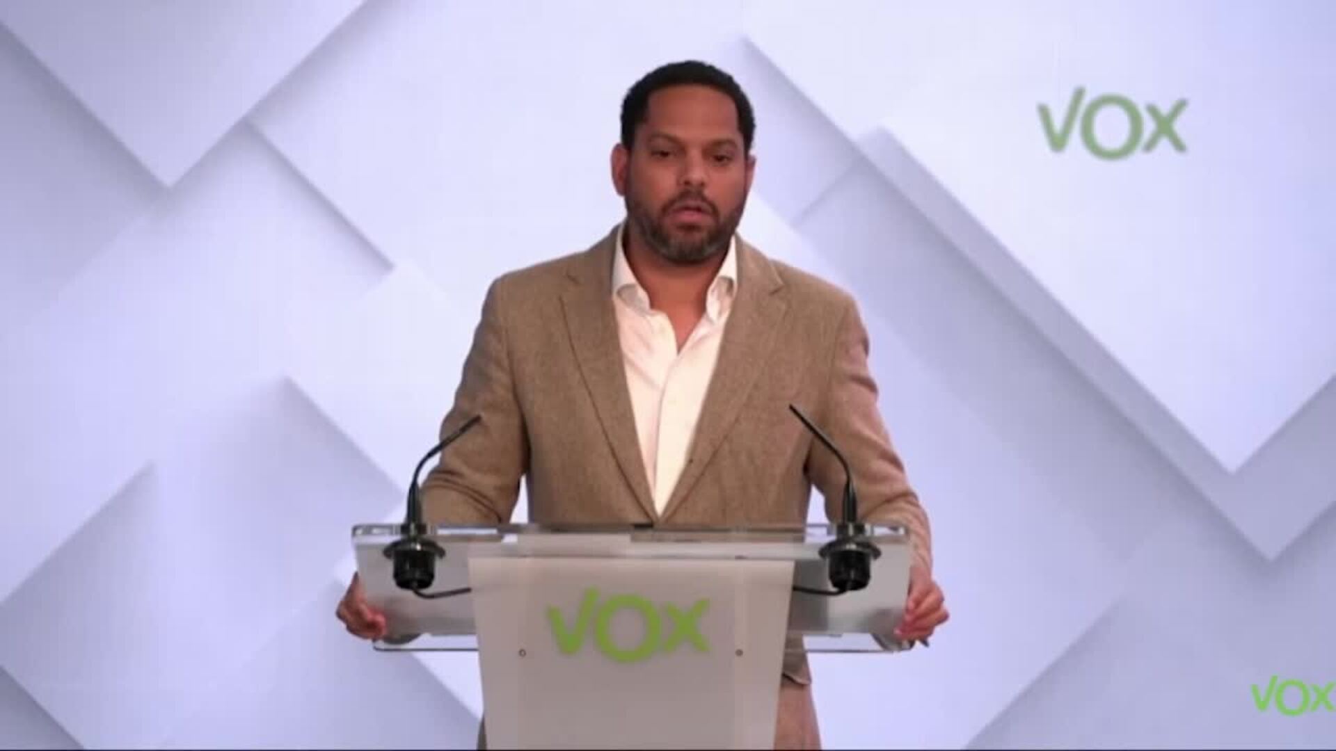 Vox llevará al TS la regularización extraordinaria de inmigrantes