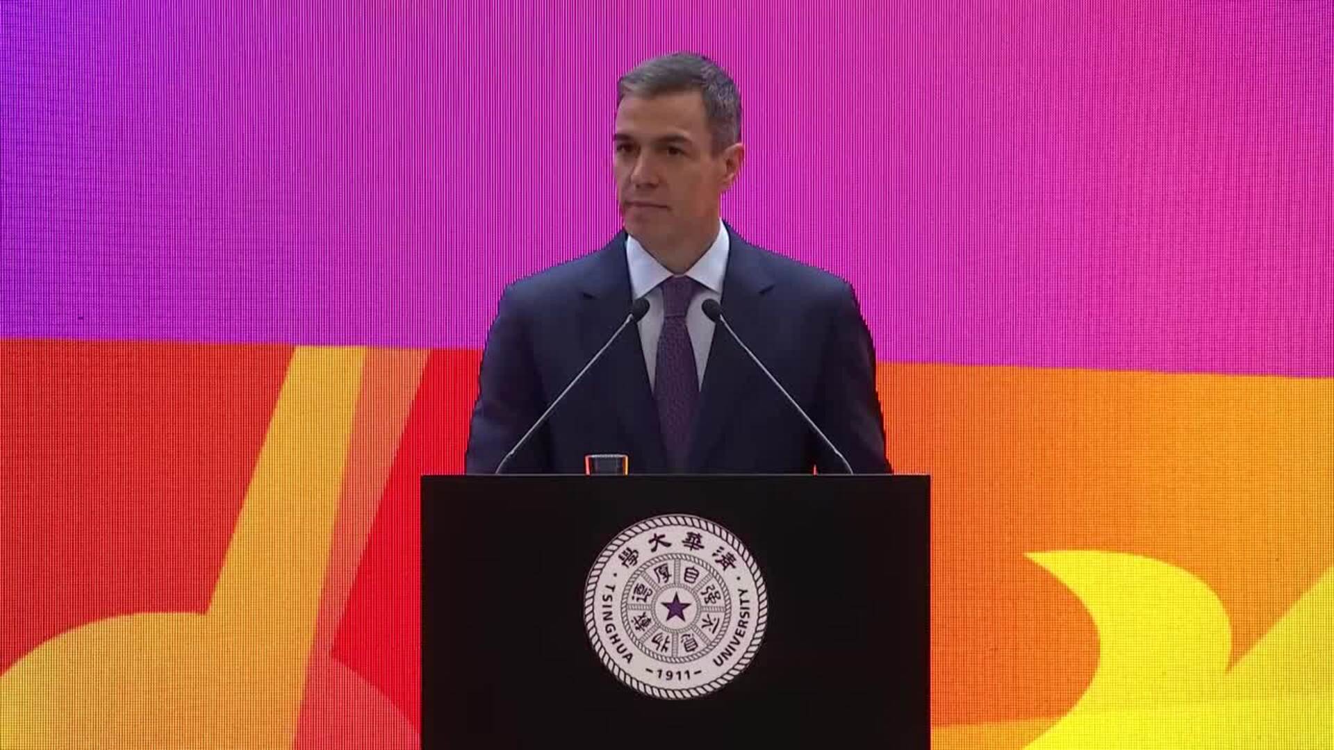 Sánchez pide a China que se implique "más" y exija el cese de la guerra de Irán