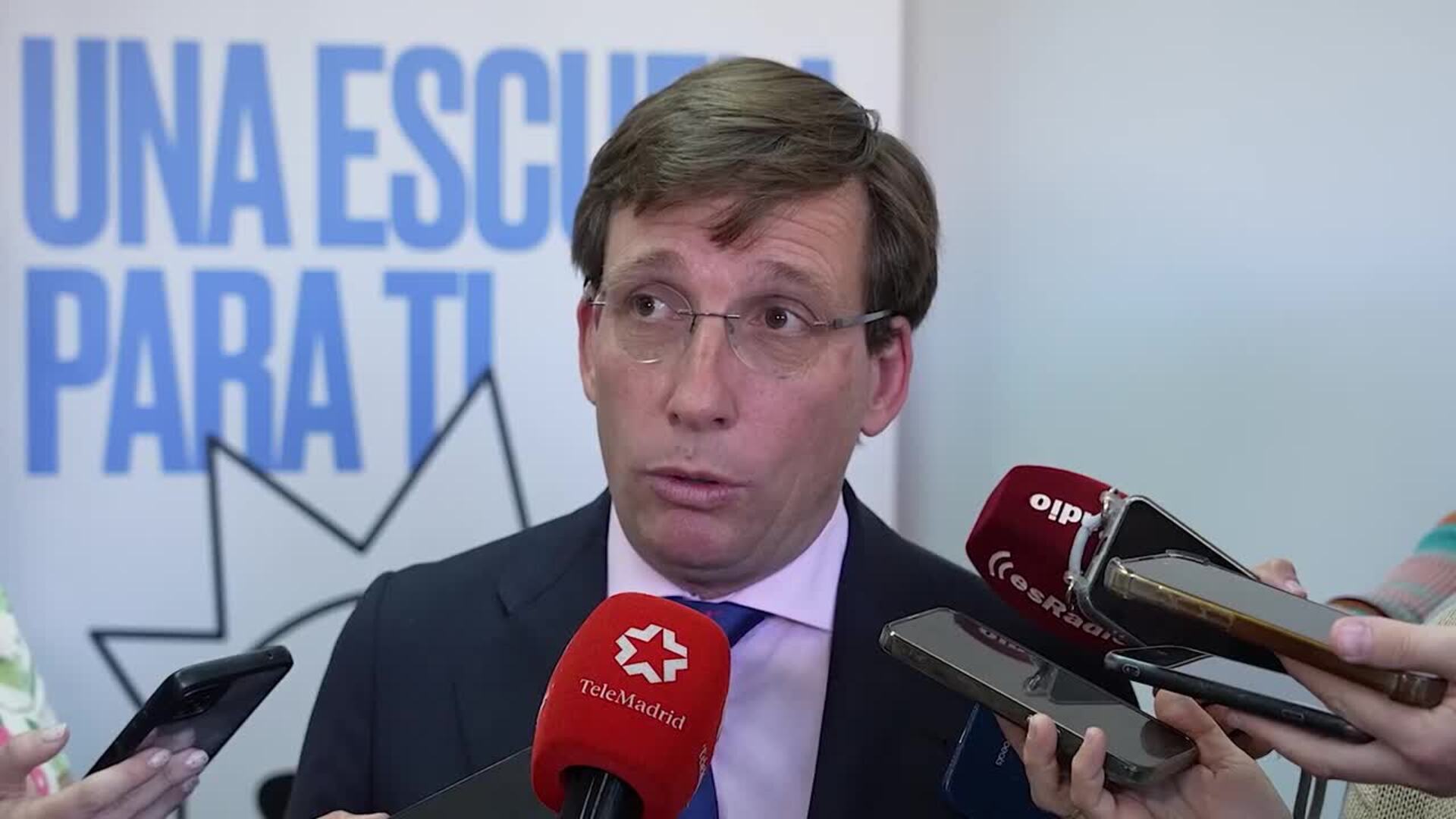 Almeida cree que la regularización de migrantes del Gobierno no tiene "nada de humanitario"