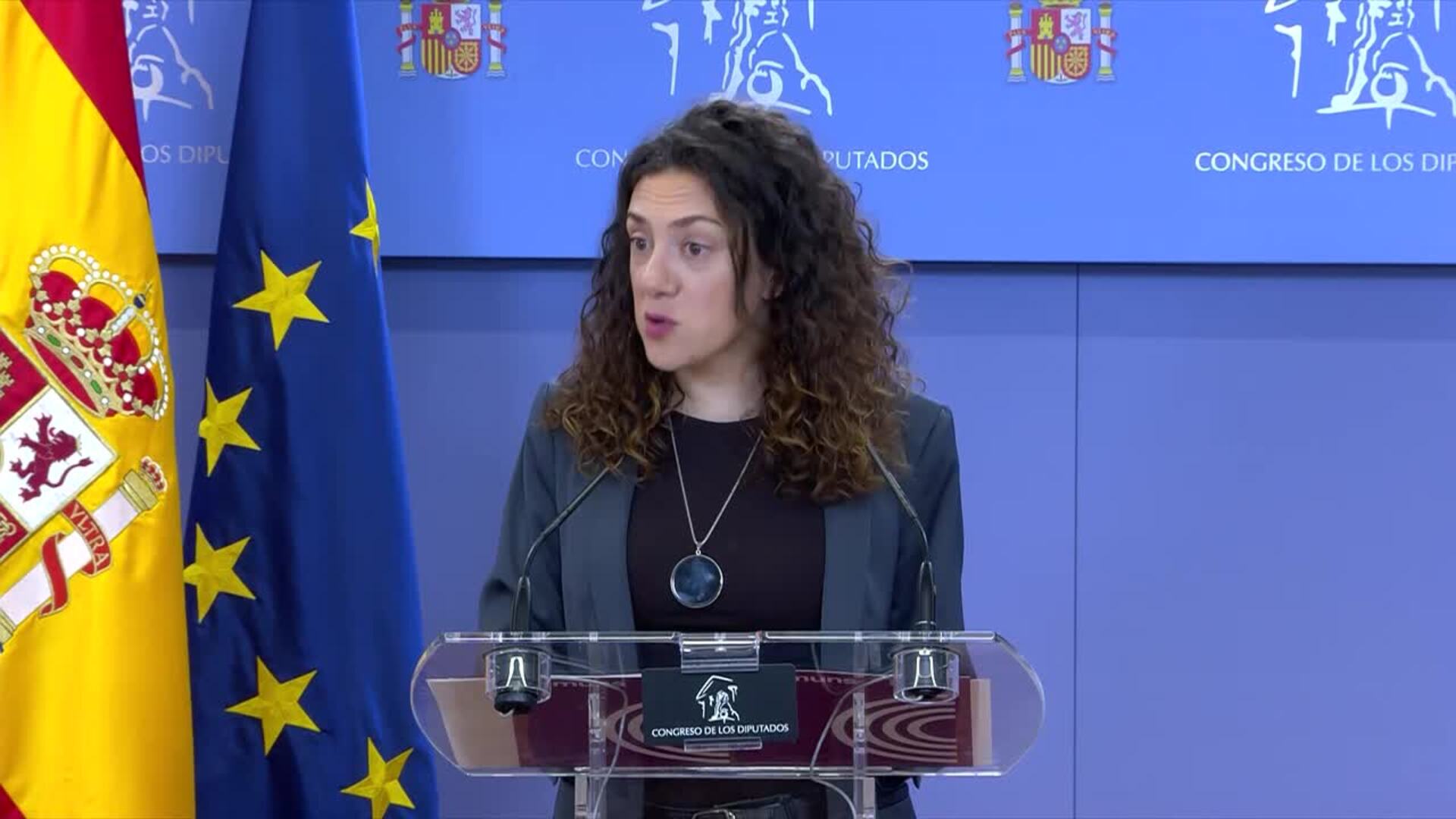 Sumar se opondrá finalmente a la ley de Junts para prohibir el burka y descarta la abstención