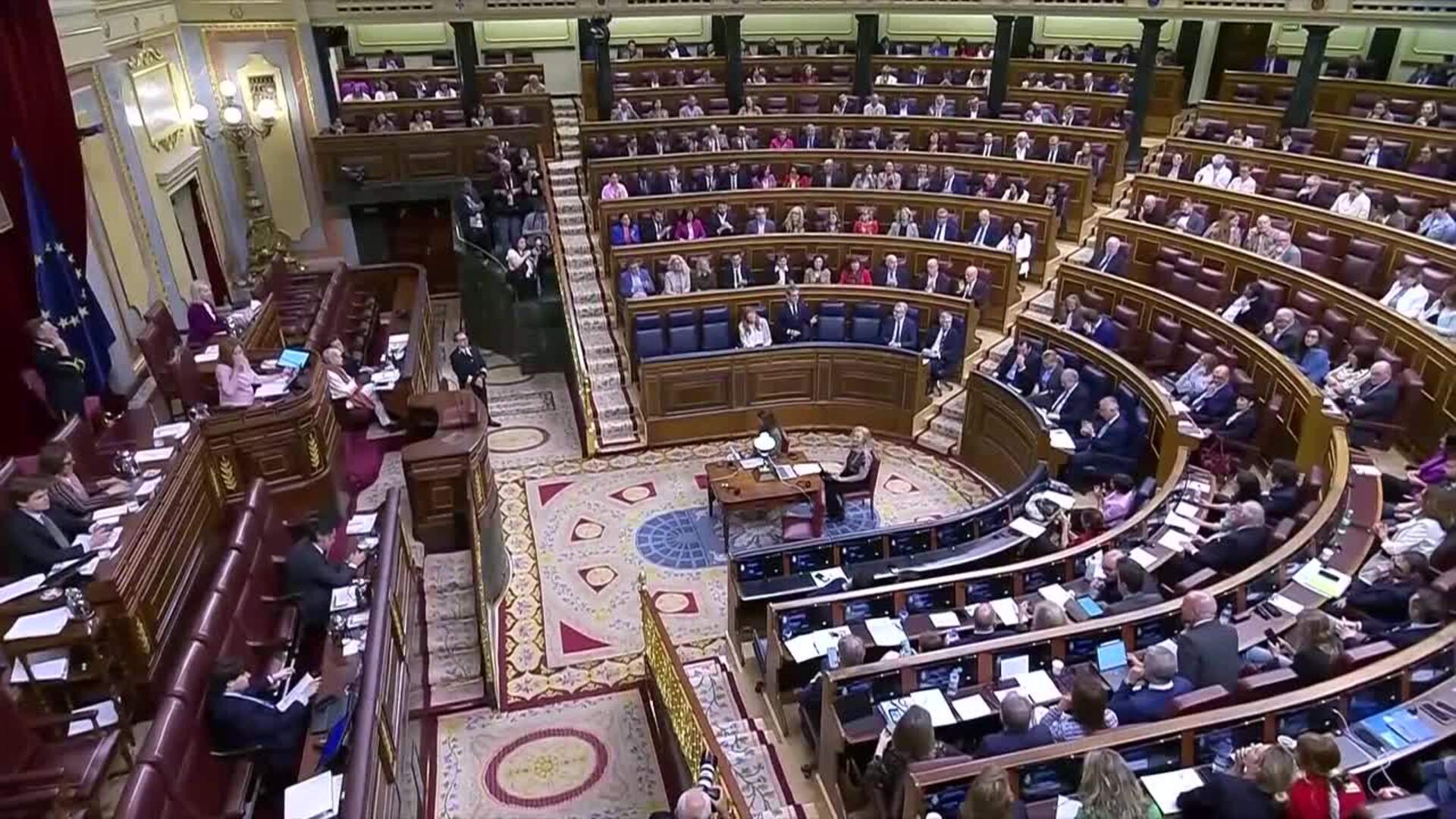Bolaños, tras la intervención de Vox: "Le agradezco que no asalte mi escaño con violencia"