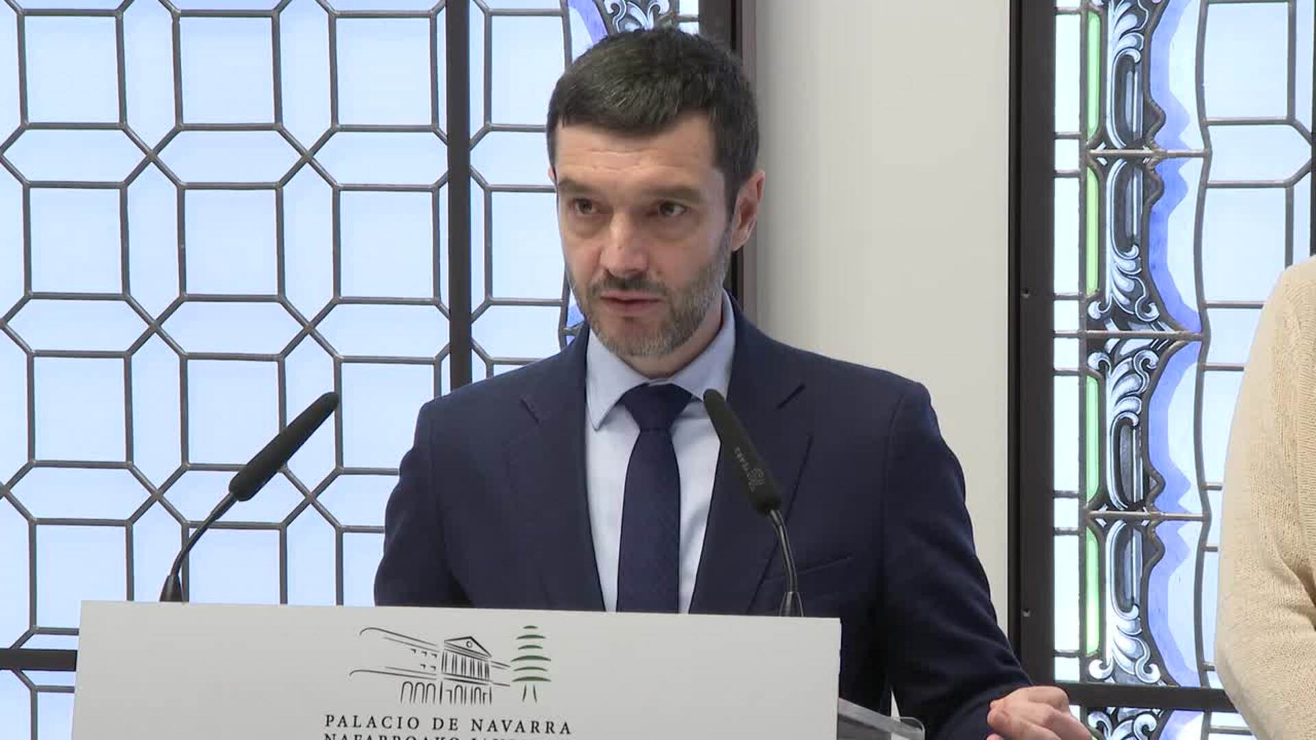 Bustinduy acusa al PP de "anteponer una labor miope de oposición" a la "defensa de su país"