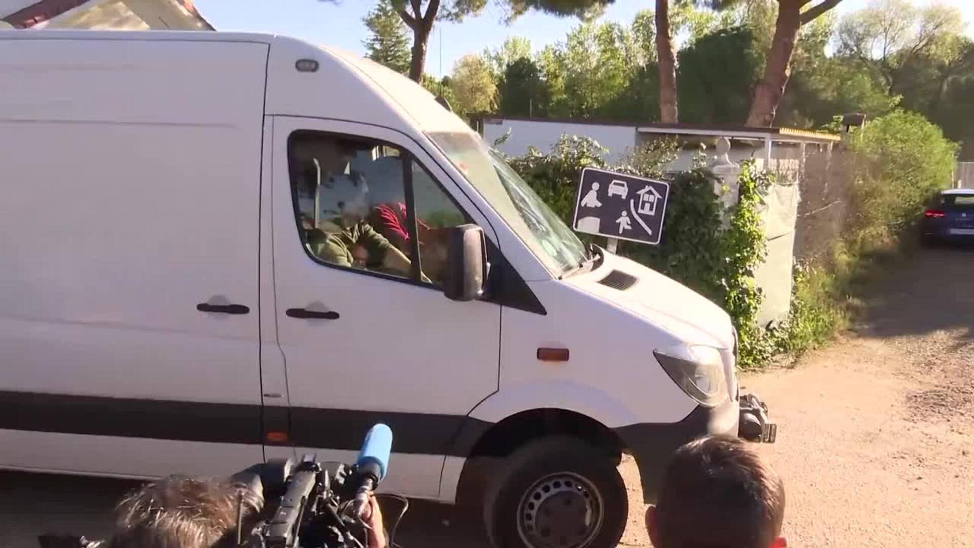 Guardia Civil inspecciona la antigua vivienda del encausado por la muerte de Esther López