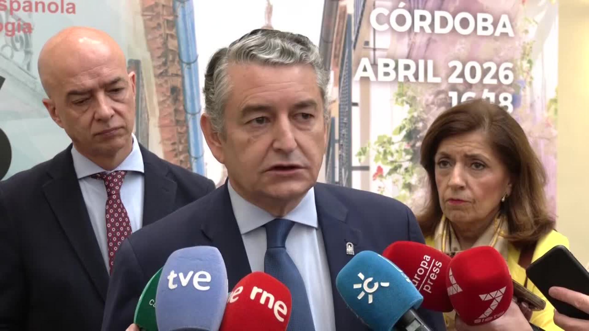 Sanz califica a Puente de "mala persona" por "mentir" sobre la gestión del 112 en Adamuz