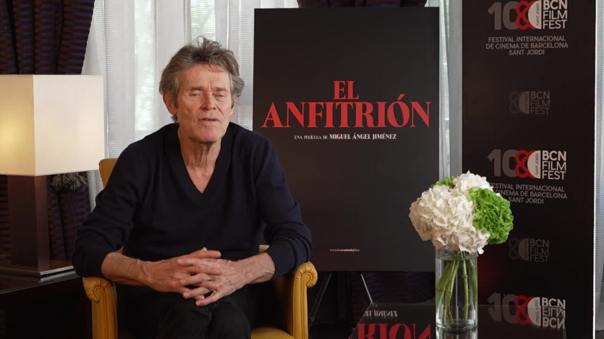 Willem Dafoe protagoniza 'El anfitrión': "Las películas siguen consiguiendo que la gente piense