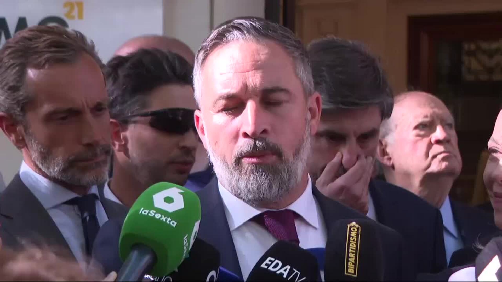 Abascal destaca el "honor" de recibir a la opositora venezolana María Corina Machado