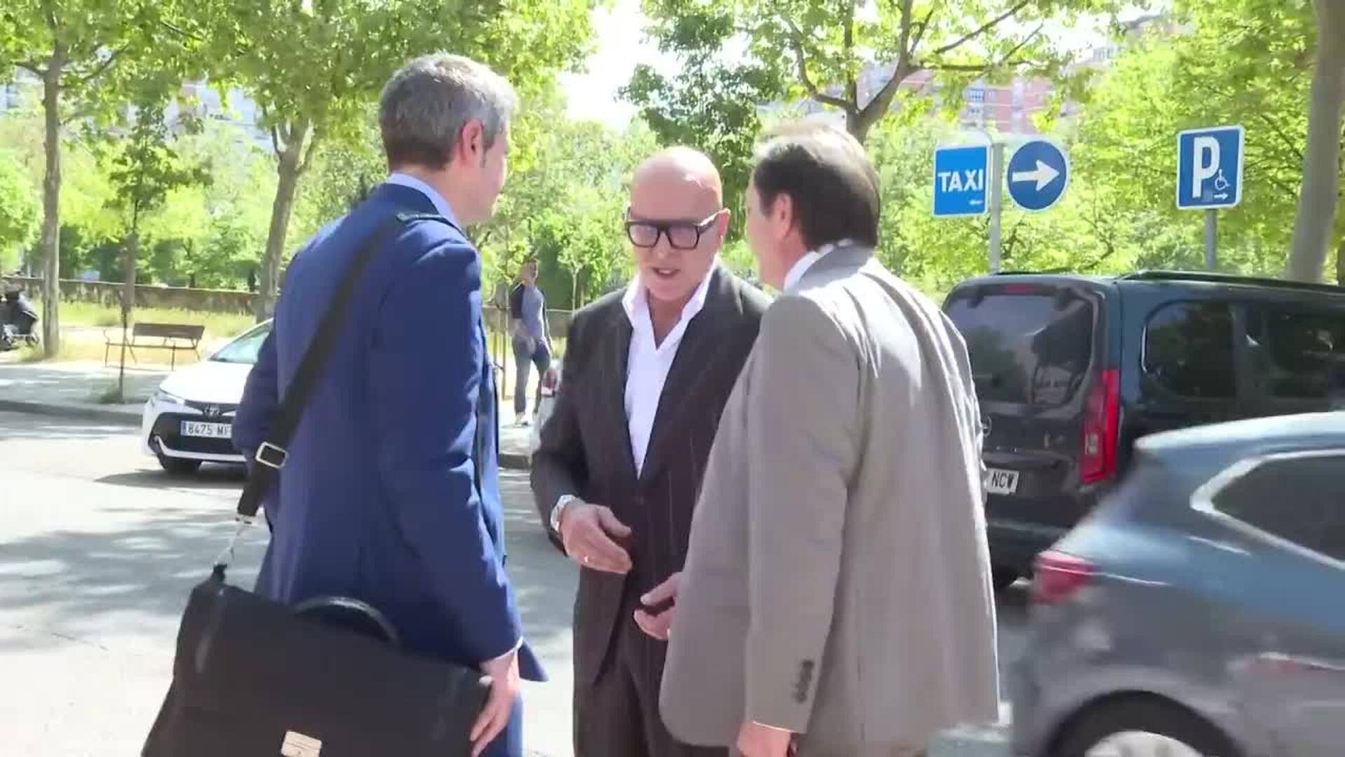 Makoke y Kiko Matamoros, así ha sido su tenso reencuentro en el banquillo