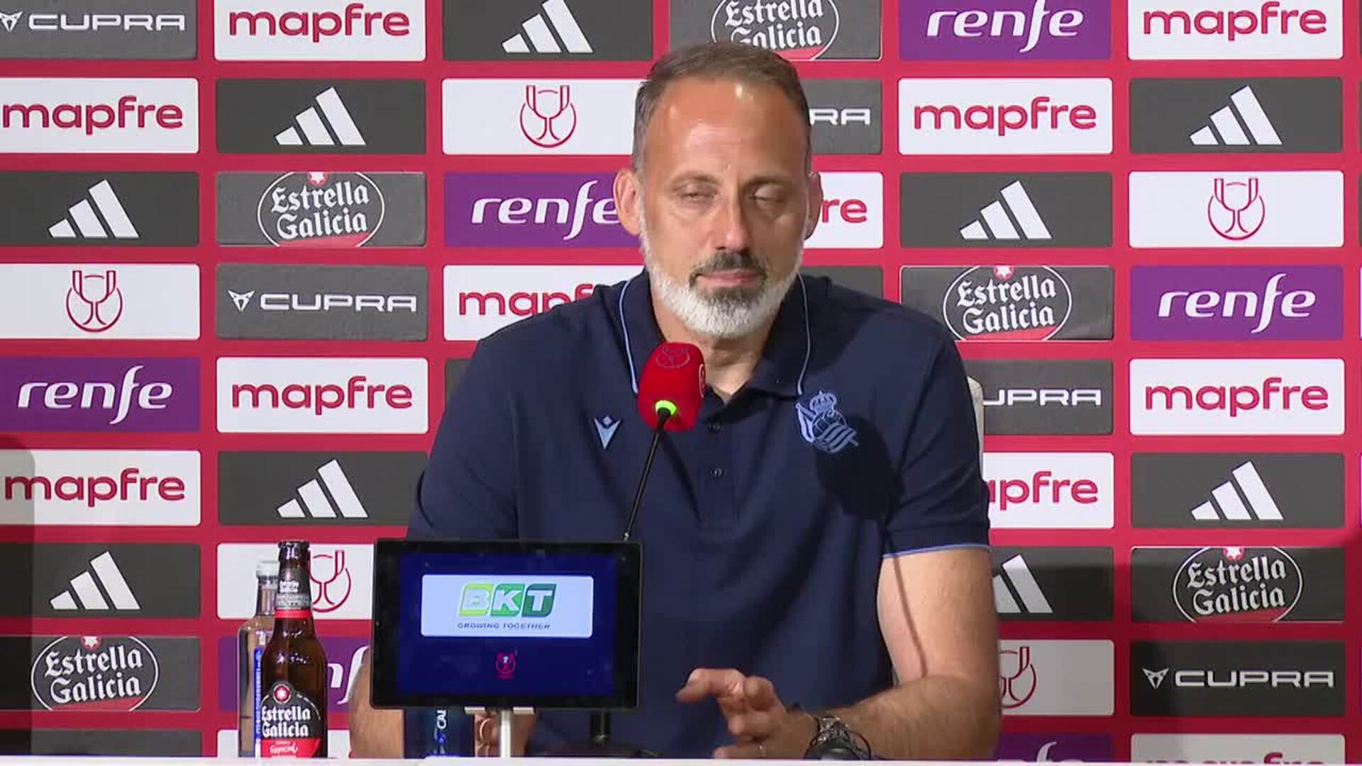 Matarazzo: "Si estás demasiado tenso, no tienes energía y se convierte en algo limitante"
