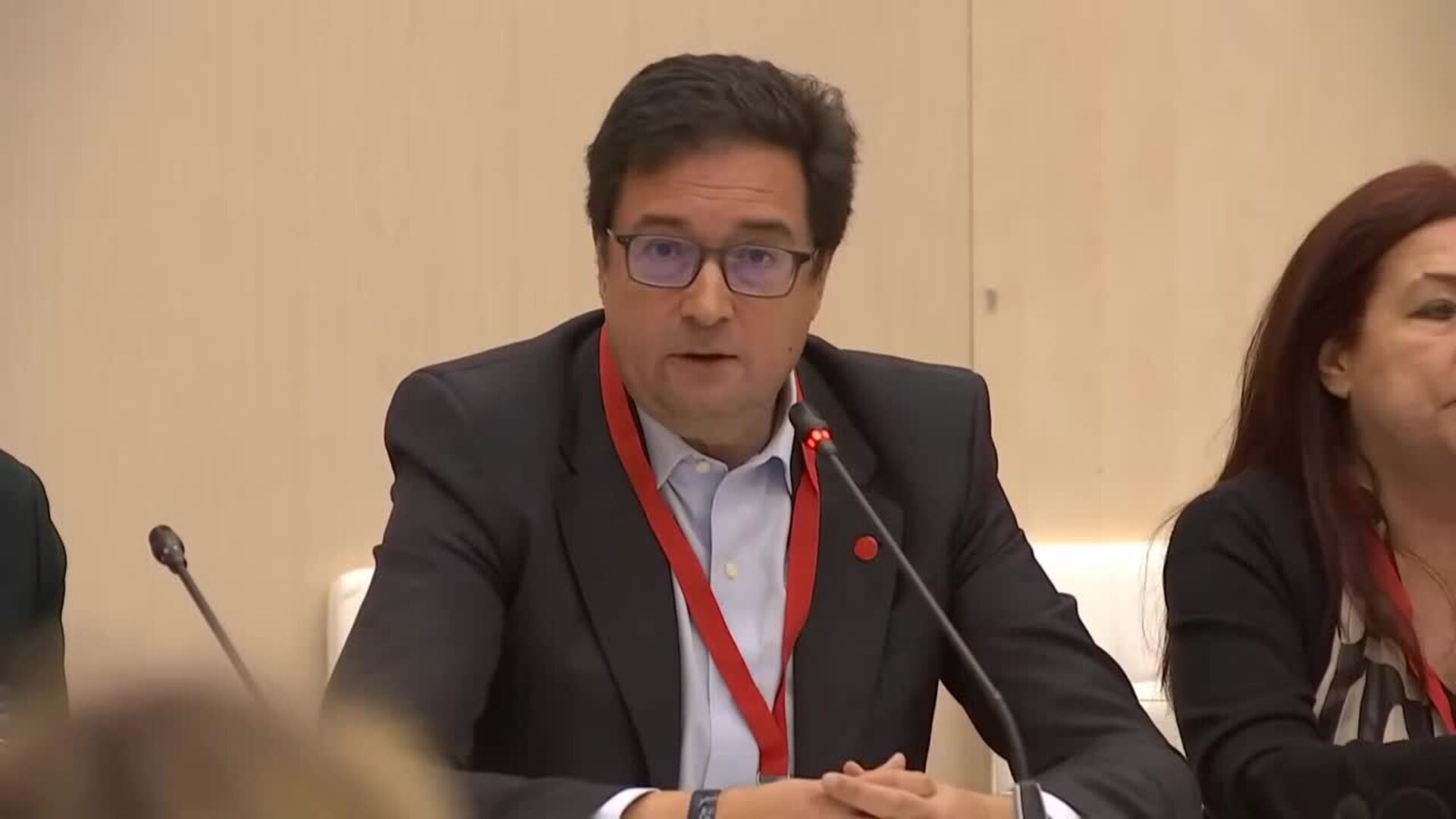 Óscar López niega que regular las grandes tecnológicas vaya contra la competitividad