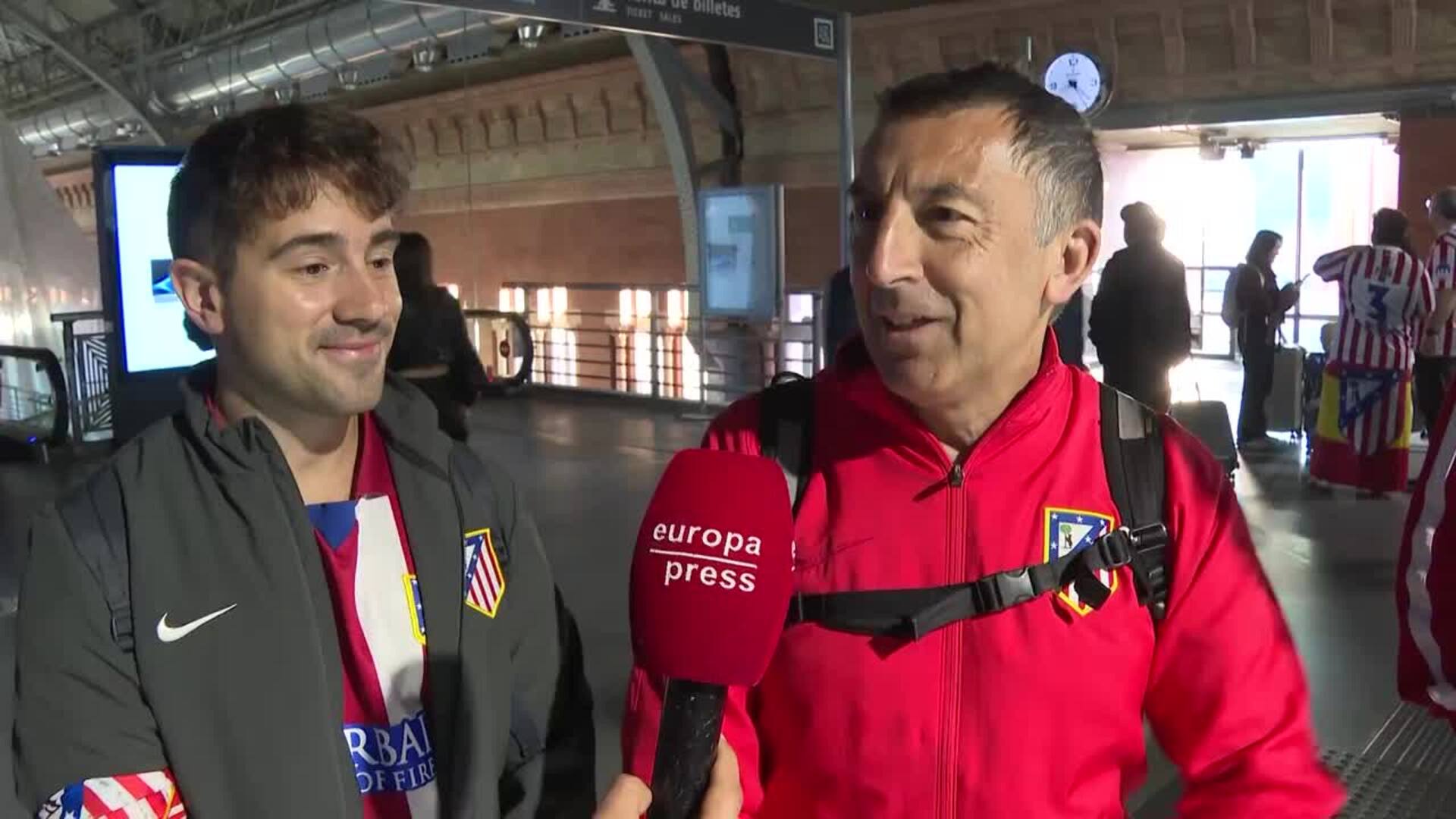 Aficionados parten rumbo a Sevilla para la final de la Copa del Rey