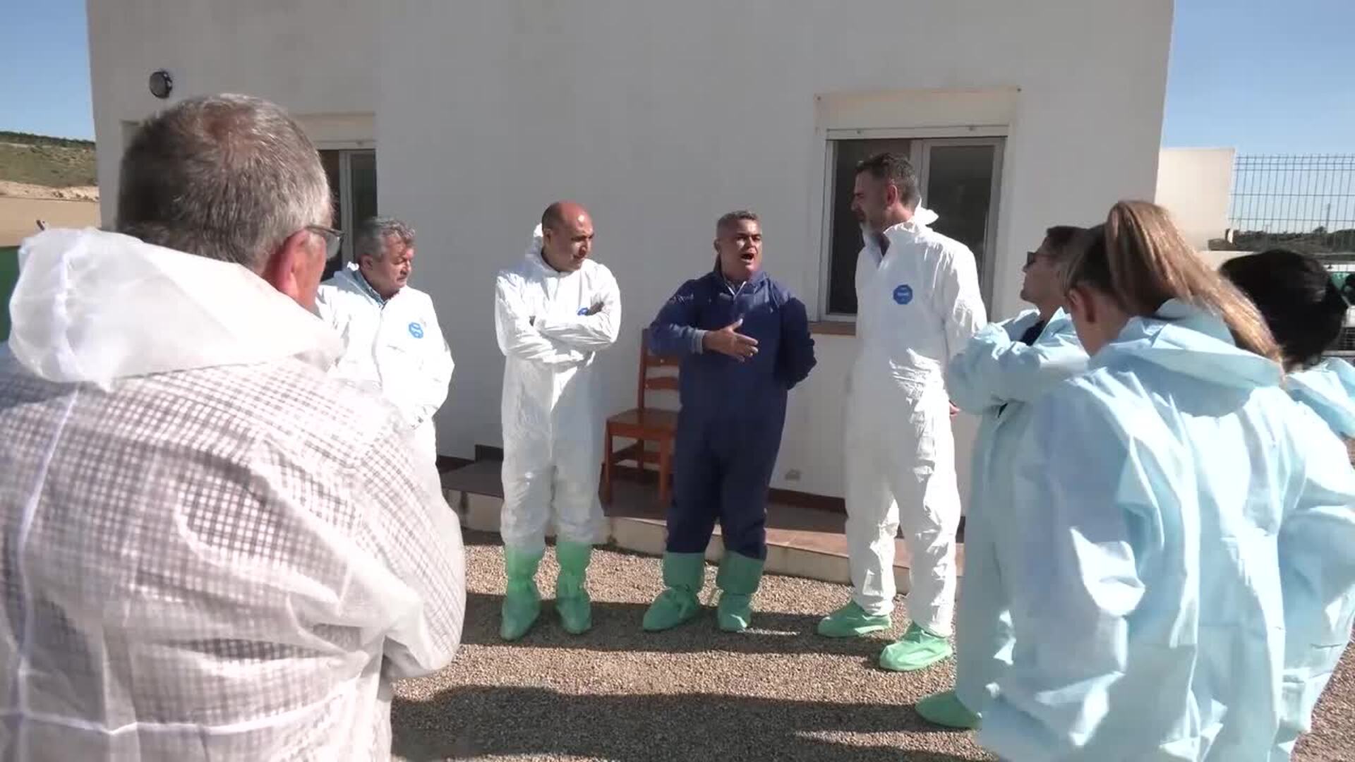 Consejero andaluz de Agricultura mantiene un encuentro en Pulpí con el sector porcino