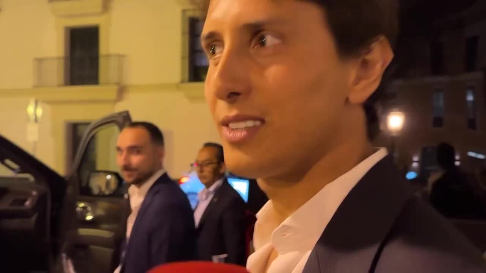 Roca Rey alimenta, con sonrisas, su historia de amor con Tana Rivera