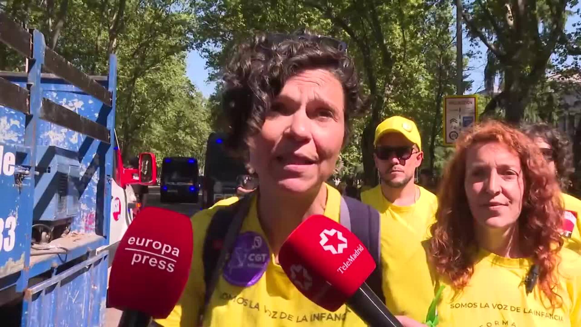 Cientos de personas marchan en Madrid en apoyo de la educación pública